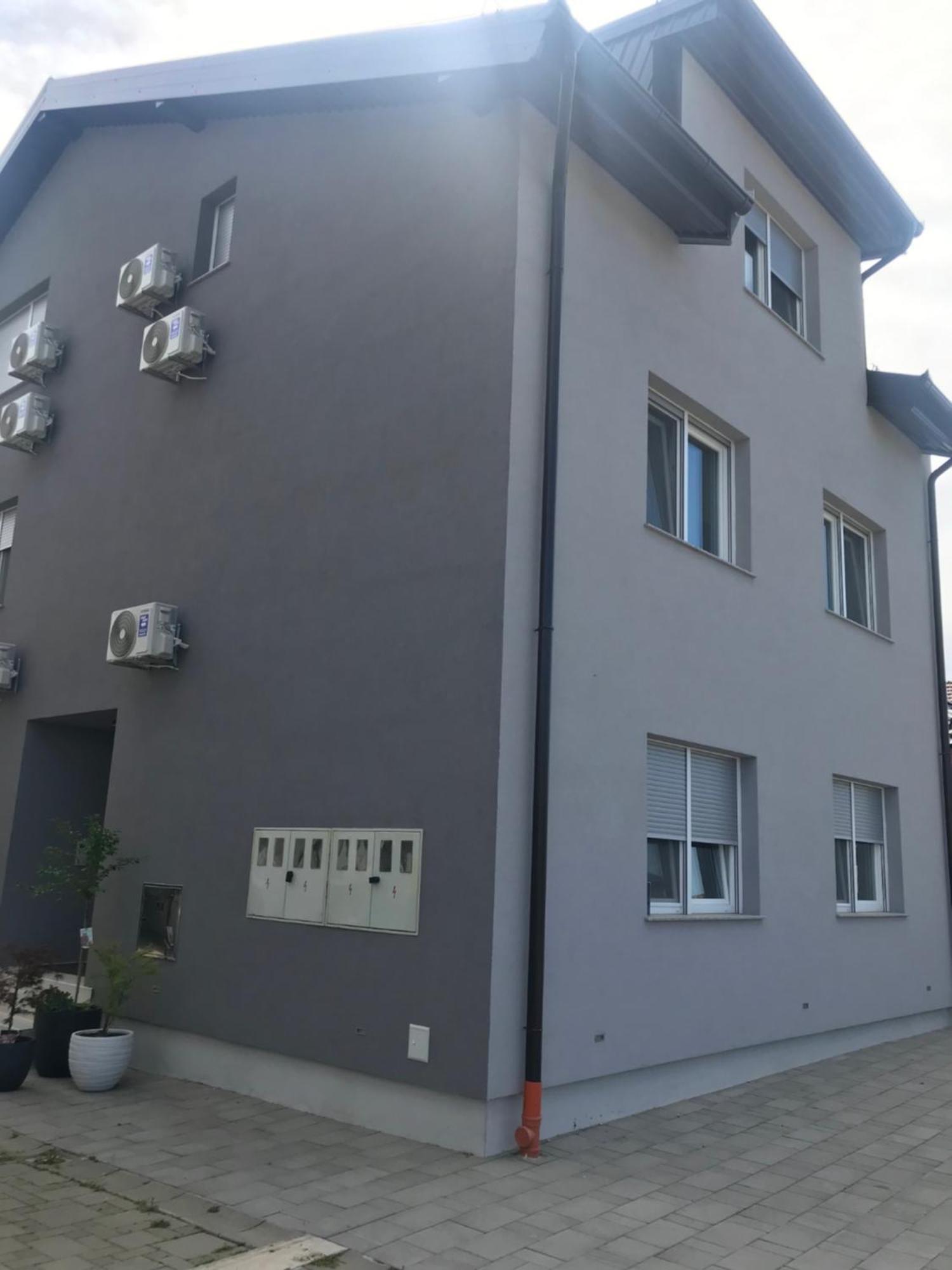 Apartman Slavonia 2 Ðakovo 외부 사진